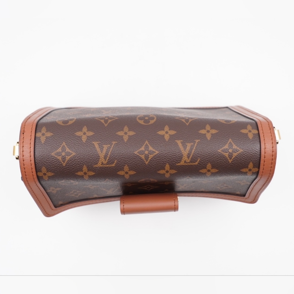 CF13 💟 Louis Vuitton Reverse Monogram Dauphine MM - image 4